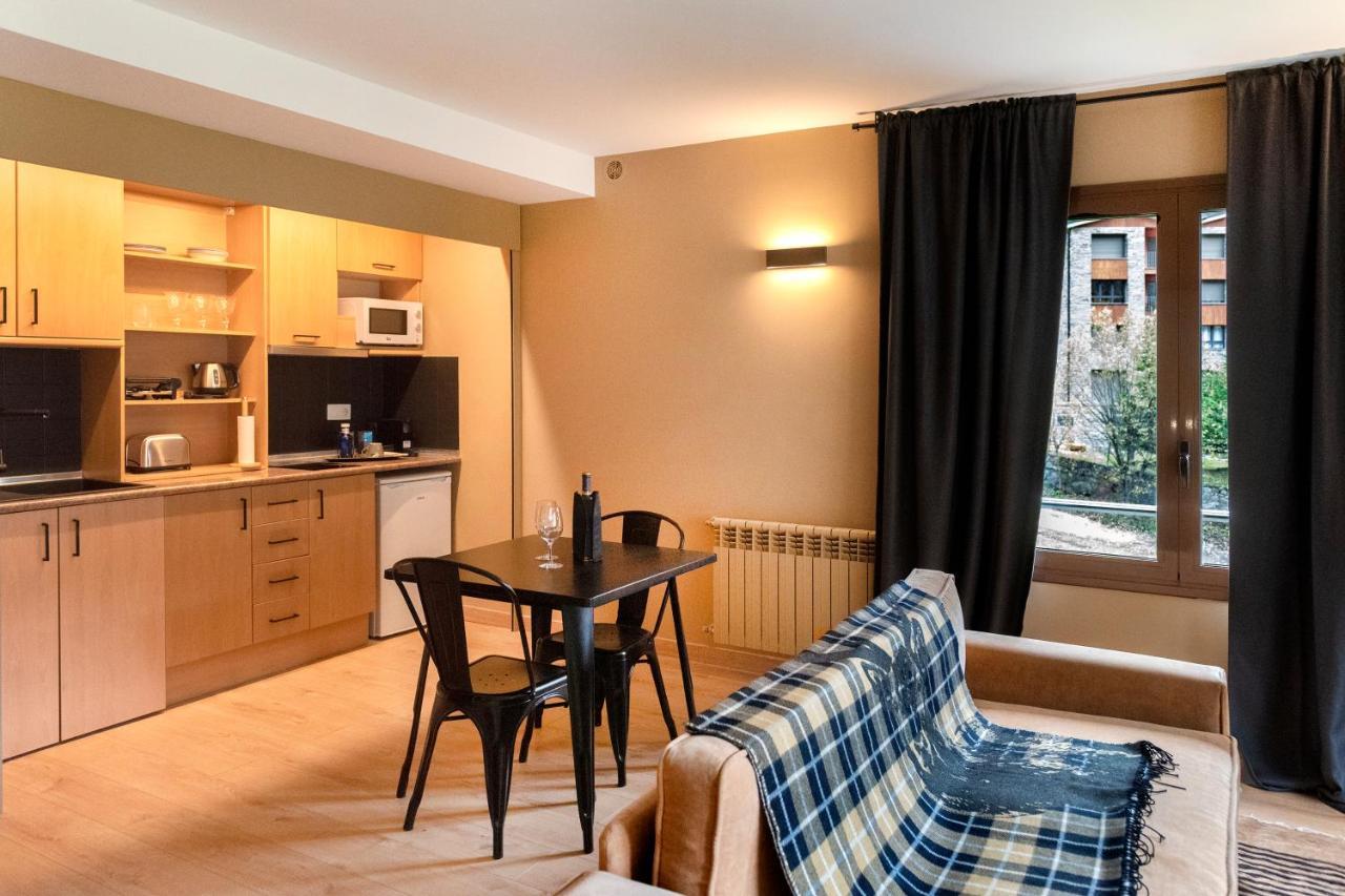Apartaments Sant Bernat กานีโญ ภายนอก รูปภาพ
