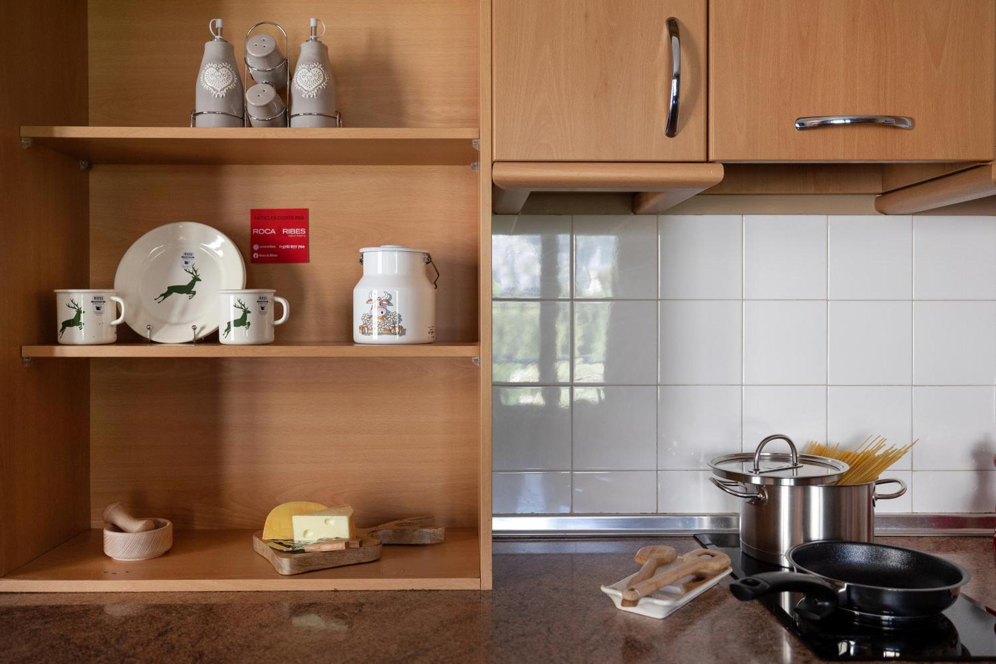 Apartaments Sant Bernat กานีโญ ภายนอก รูปภาพ