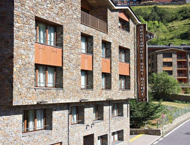 Apartaments Sant Bernat กานีโญ ภายนอก รูปภาพ